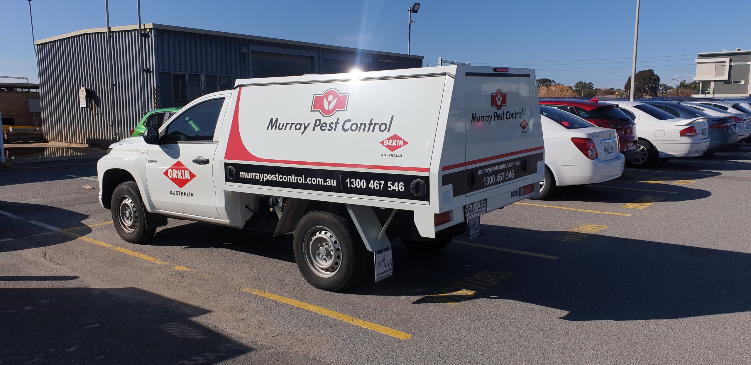 Murray Pest Control ute in car park